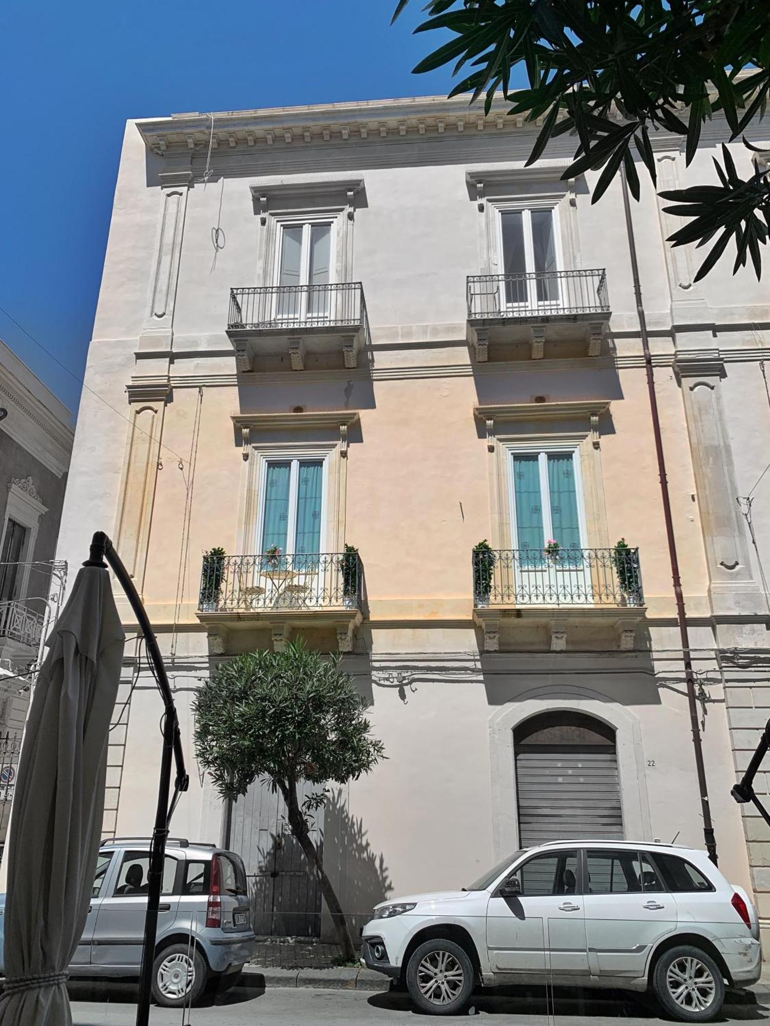 La Dimora Dei Mille Apartment Syracuse ภายนอก รูปภาพ
